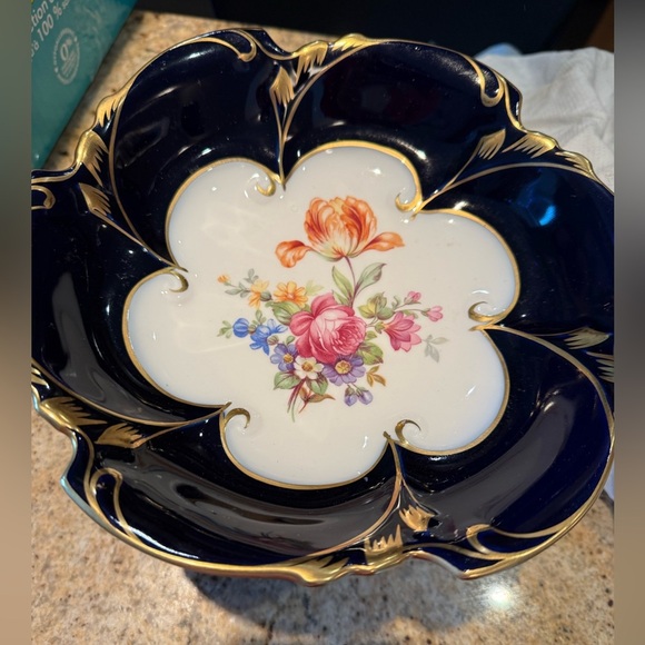 JLMENAU GRAF VON HENNEBERG porcelain pedestal cake plate - Picture 1 of 12